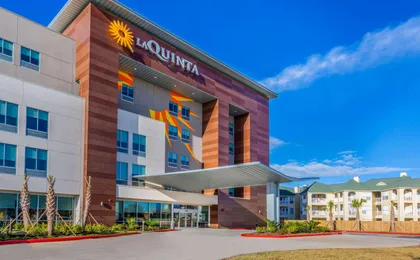 La Quinta Inn & Suites by Wyndham Galveston