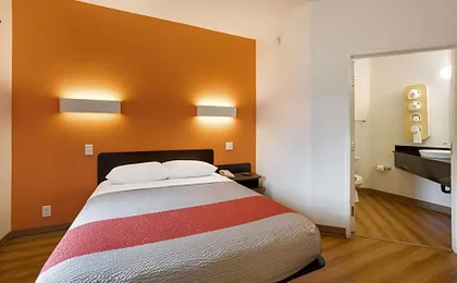 Motel 6 Orlando, FL - International Dr