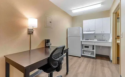 Extended Stay America Select Suites - St. Louis - Westport - East Lackland Rd.