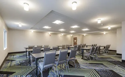 Holiday Inn Express & Suites South Bend South