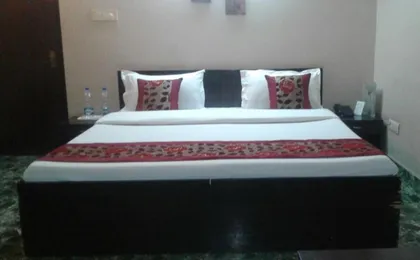 Pamposh Guest House