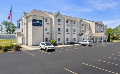Microtel Inn & Suites by Wyndham Prairie du Chien
