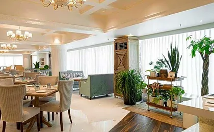 HOTEL PENINSULA GRAND