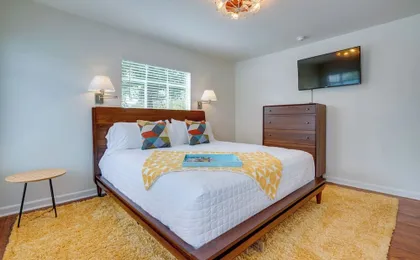 San Antonio Retreat w/ Private Hot Tub & Gas Grill