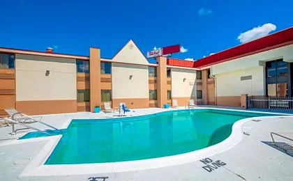 Red Roof Inn & Suites Cincinnati North-Mason