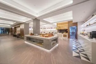 Home Inn Plus Chongqing Guanyinqiao