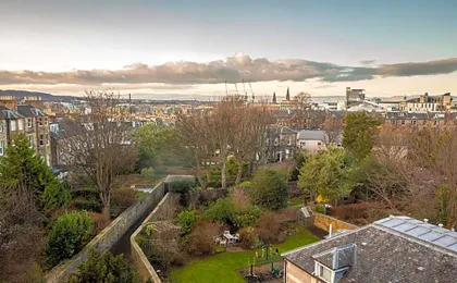 JA The Bruntsfield - Edinburgh
