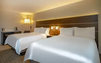 Holiday Inn Express Minneapolis West - Plymouth By IHG