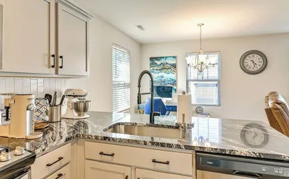 3 Mi to Uptown Charlotte! Apt in Historic District