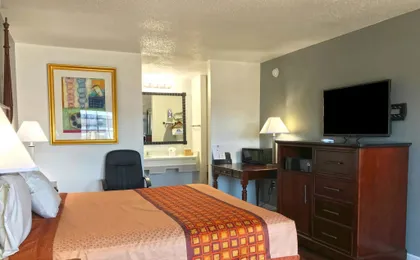 American Inn & Suites Russellville