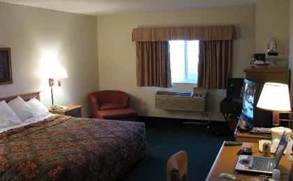 Holiday Inn Express Garden City East