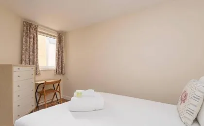 JOIVY Old Town Apartment with Parking Close to Royal Mile
