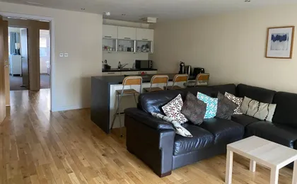 City Centre 2 bedroom apartment, secure parking.