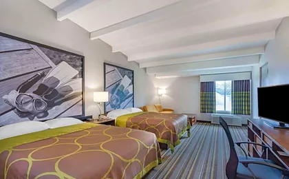 Super 8 by Wyndham Melbourne