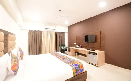 The Xen Suites