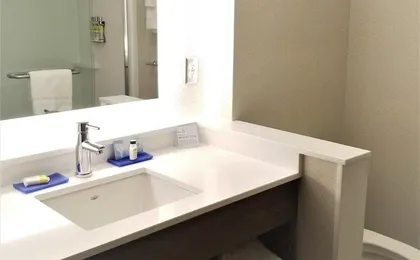 Holiday Inn Express & Suites Elko