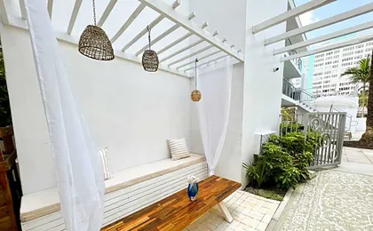 Aqua Hotel