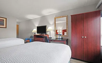 Days Inn by Wyndham Utica