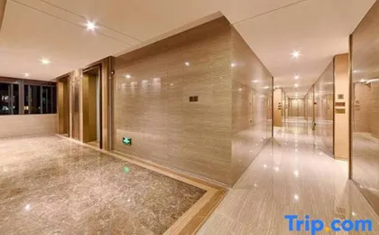 Roomme Huanju Apartment (Guangzhou Zhujiang New Town R&F Dongshan New World)