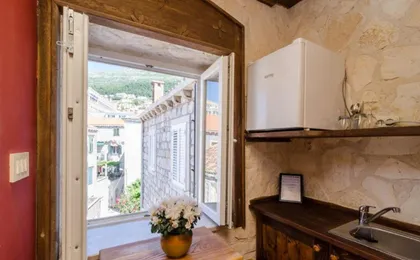 Eddie's Sea View Rooms Old Town