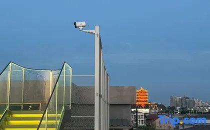 Guanlan Artistic Scenic Hotel (Yellow Crane Tower Wuhan Yangtze River Bridge)