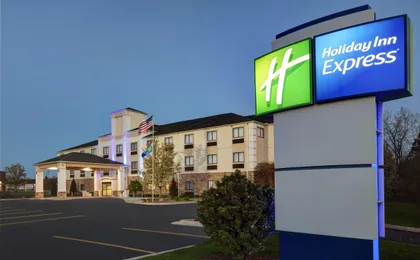 Holiday Inn Express Adrian