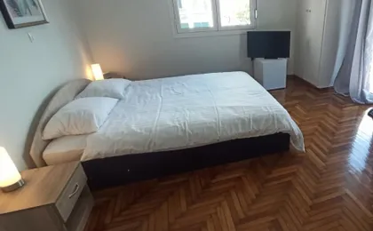 2 Bed Flat - Sleeps 5 - Parking - Wifi