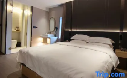 Haihai Hotel (Wuhan University of Technology Wenzhi Street Subway Station)