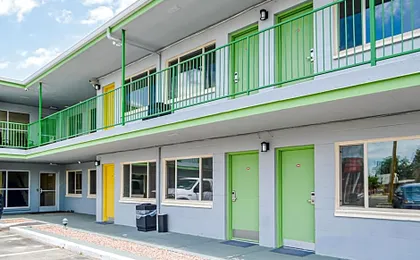 GREELEY UNIVERSITY INN/ GREELEY INN