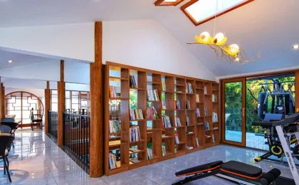 Lijiang Time · Linxi Senxi Snow Mountain Scenic Holiday Hotel
