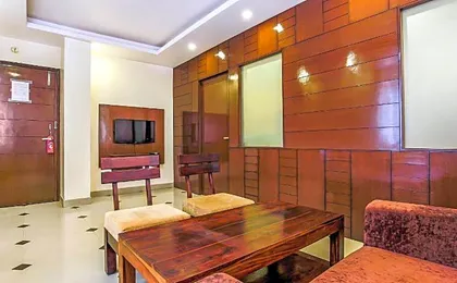 FabHotel Tipsyy Inn Suites