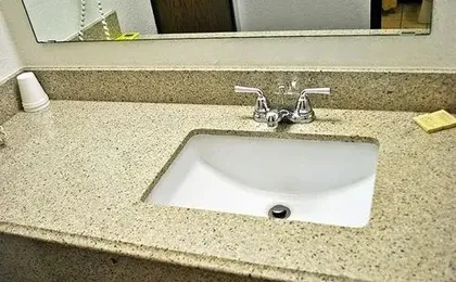 Waconia Inn & Suites