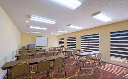 Quality Inn & Suites Huntsville Research Park Area