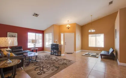Beautiful Spacious House Very Nice Area