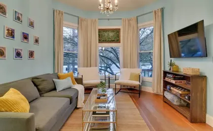 < 1 Mi to Moda Center: Walkable Portland Retreat!