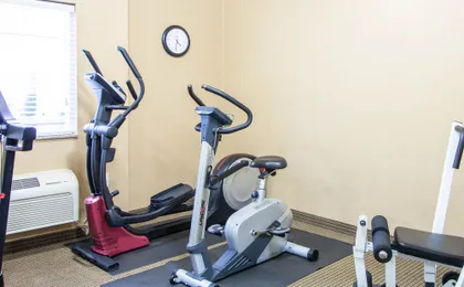 Comfort Inn & Suites Airport Convention Center