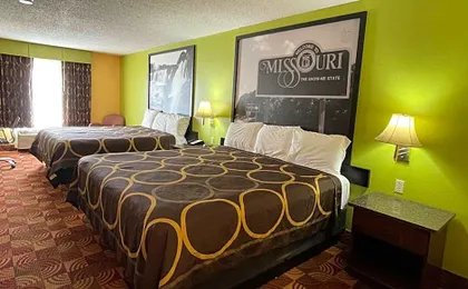 Super 8 by Wyndham Lake of the Ozarks