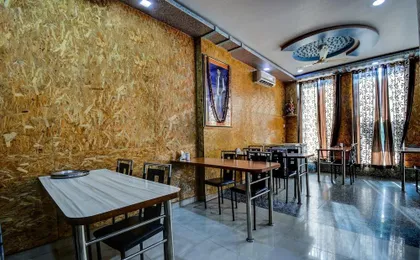 Oyo 17250 Hotel Ganesham