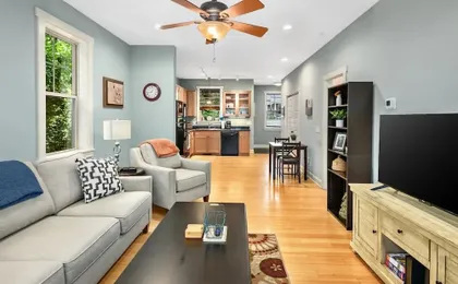 Cozy 2BR Townhouse w Deck Walk to W Asheville