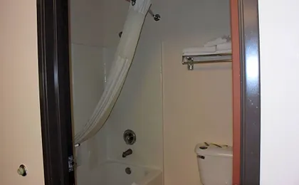 Travelodge Suites by Wyndham Newberg