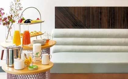 Holiday Inn & Suites Chicago-Downtown by IHG