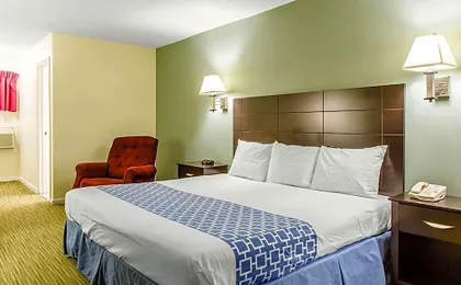 Rodeway Inn Groton - New London