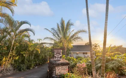 Charming Pu'ukala Sunset - Near Hiking And Golf 1 Bedroom Home by RedAwning