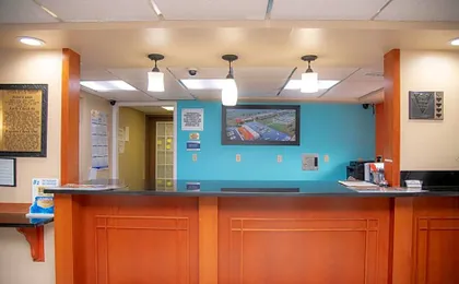 Howard Johnson by Wyndham Allentown/Dorney Hotel & Suites