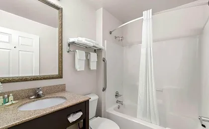 Quality Inn Merrimack - Nashua