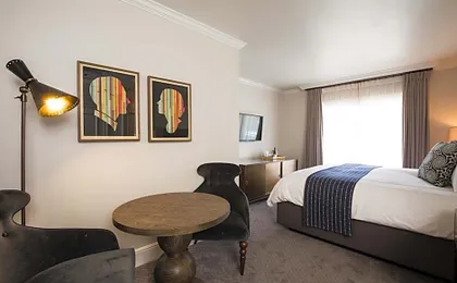 Hotel Ella