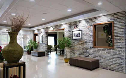 Days Inn & Suites by Wyndham Savannah North I-95