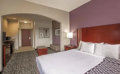 La Quinta Inn & Suites by Wyndham Oklahoma City Yukon