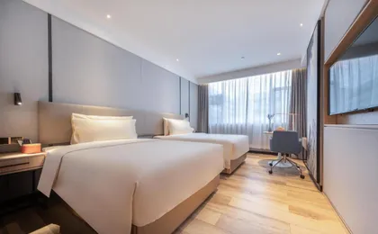 Atour X Hotel Shenzhen Longhua Dalang Commercial Center