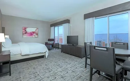 DoubleTree by Hilton Evansville